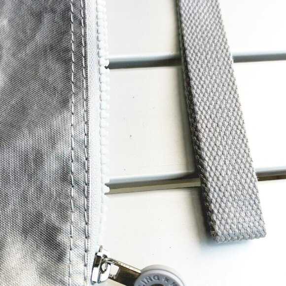 brand new Kipling CREATIVITY LARGE POUCHE metallic silver Multi-use makeup bag - Picture 5 of 7